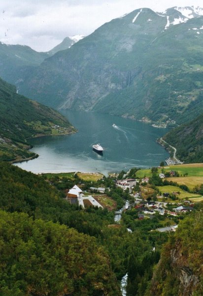 2002060534 geiranger